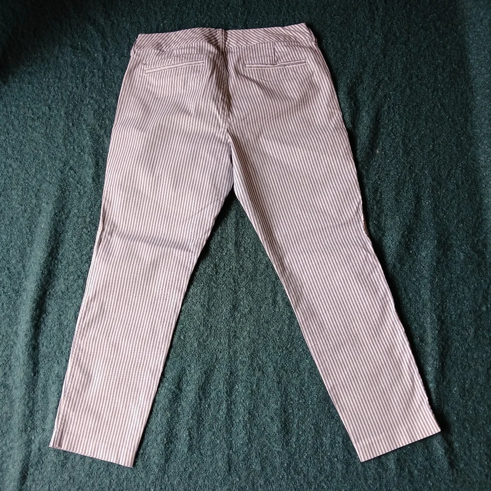 Old Navy Blue and White Pixie Chino Jeans for Effortless Style‎ Sz 10